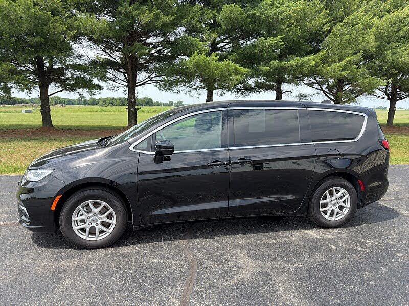 2025 CHRYSLER Pacifica