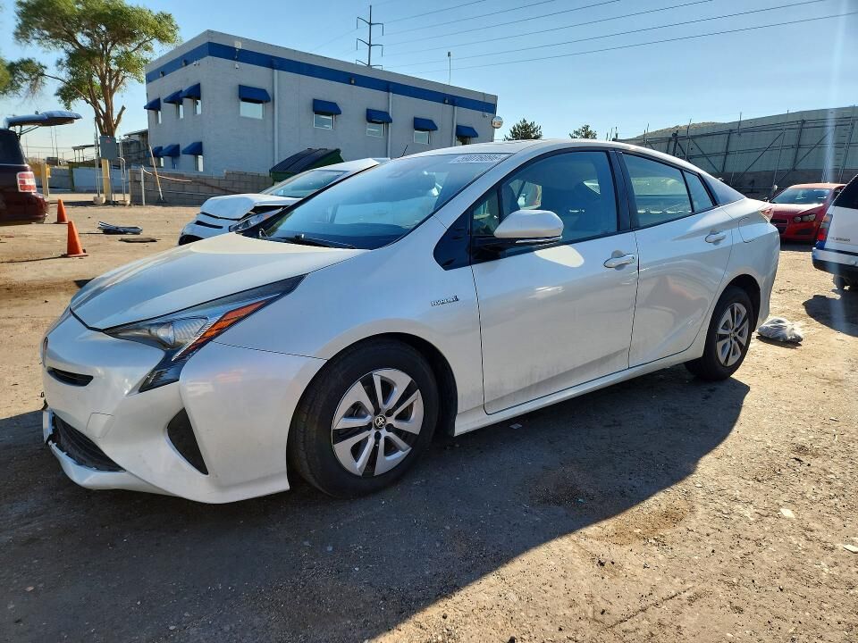 2016 TOYOTA PRIUS