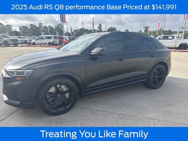 2025 AUDI RS Q8