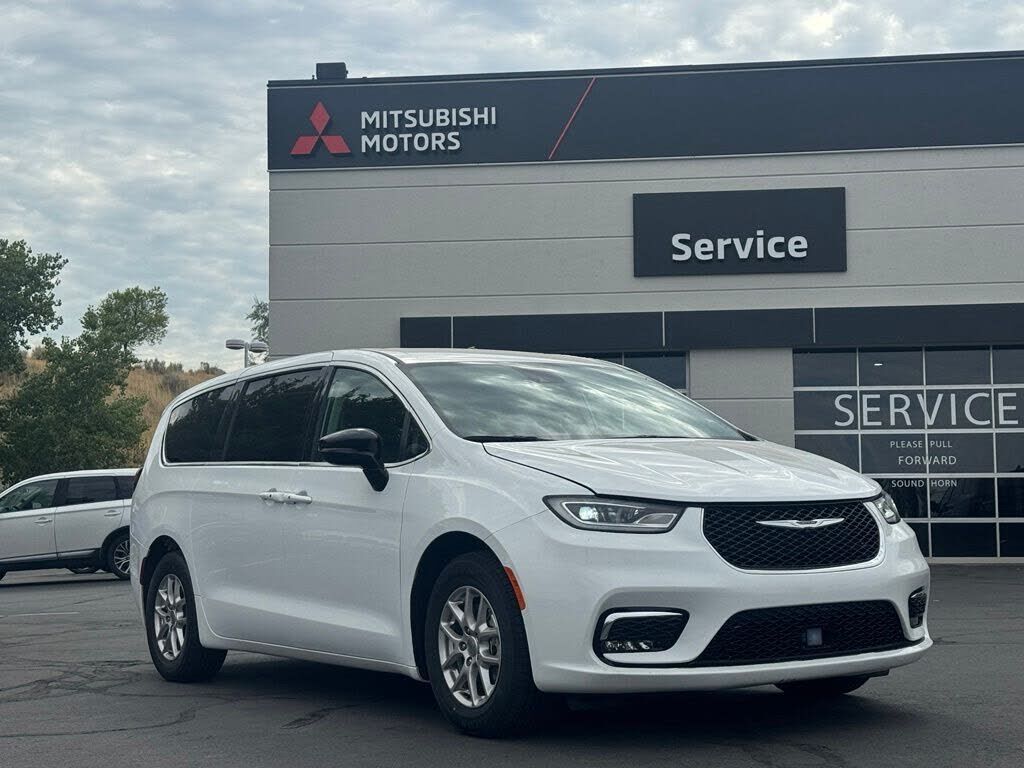 2024 CHRYSLER Pacifica