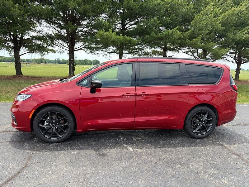 2025 CHRYSLER Pacifica