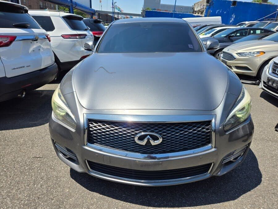 2017 INFINITI Q70L