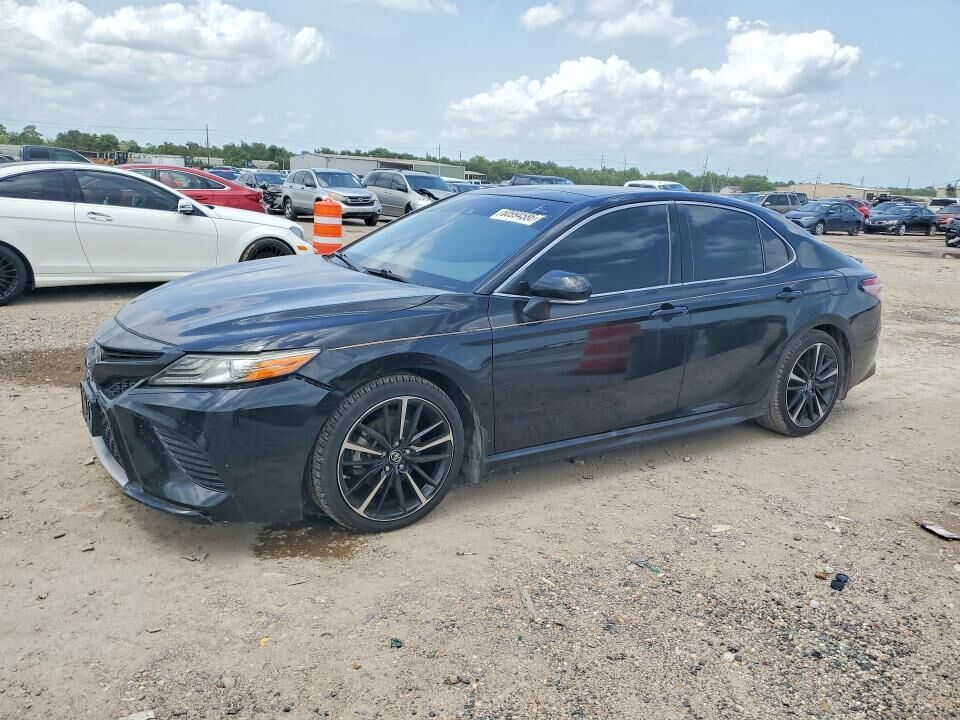 2019 TOYOTA Camry