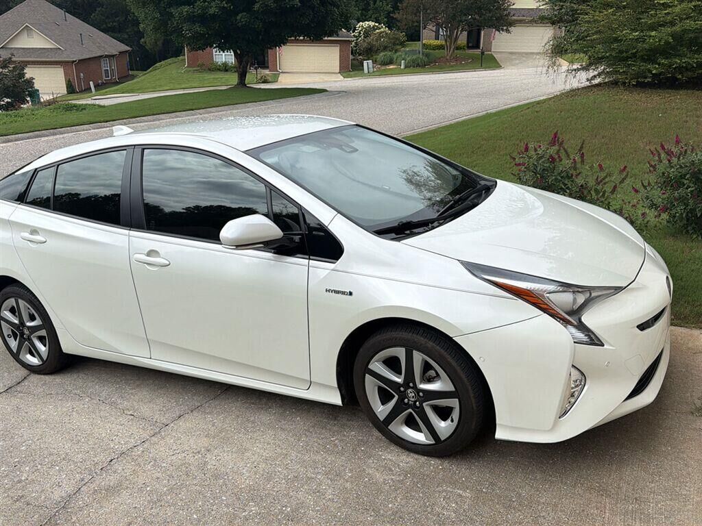 2016 TOYOTA PRIUS