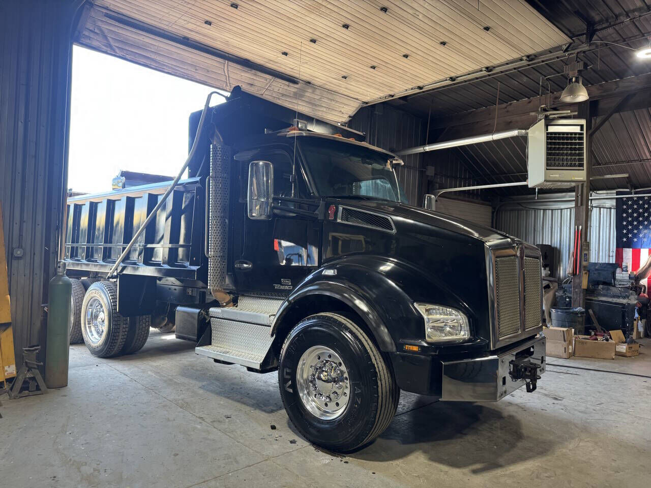 2021 KENWORTH T880