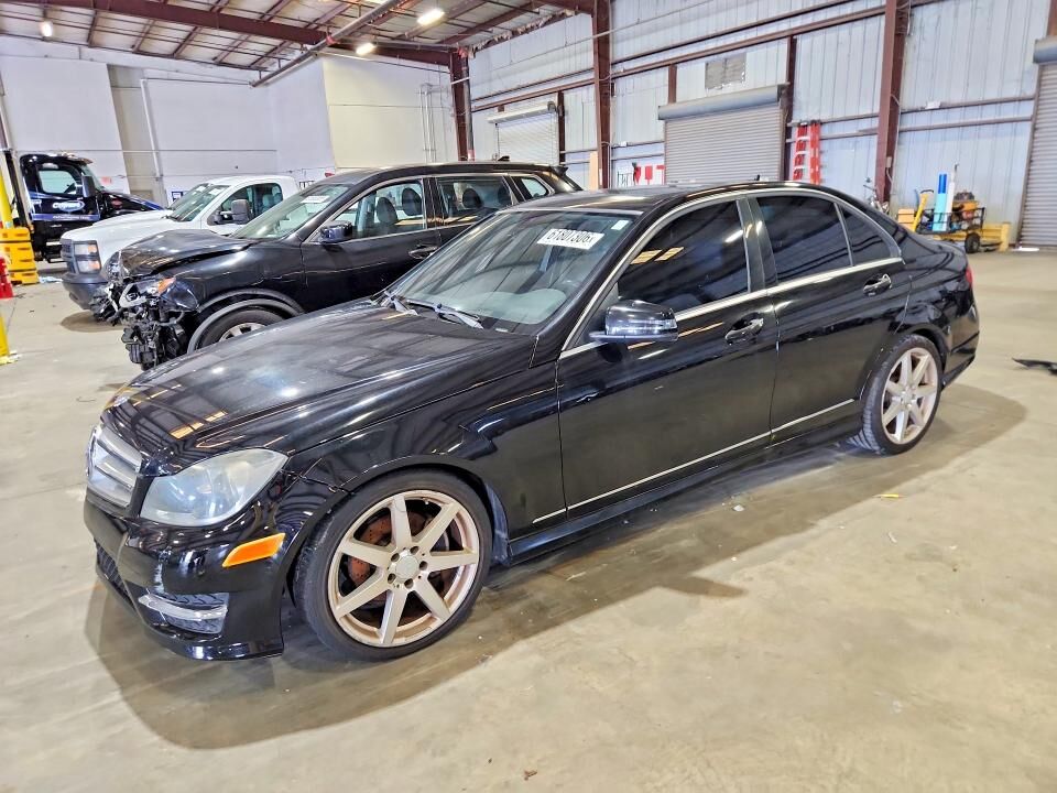 2013 MERCEDES-BENZ C-Class
