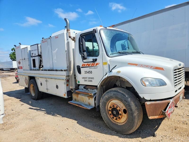 2013 FREIGHTLINER M2