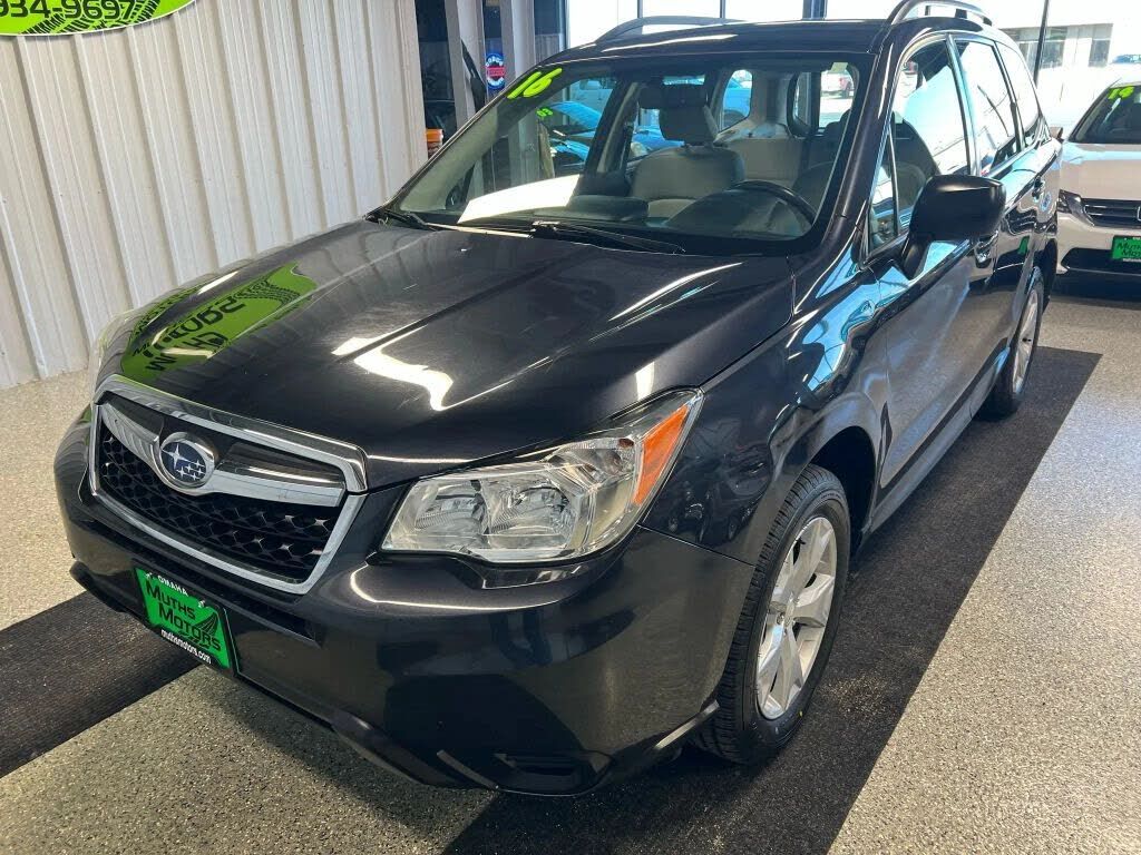 2016 SUBARU Forester
