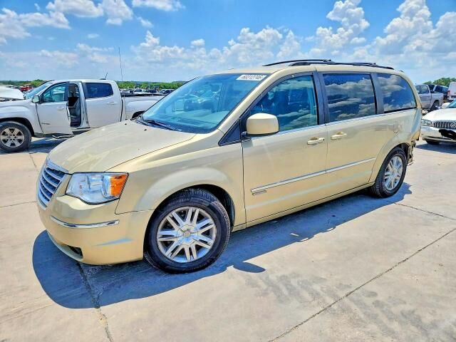2010 CHRYSLER Town and Country
