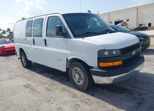 2021 CHEVROLET Express