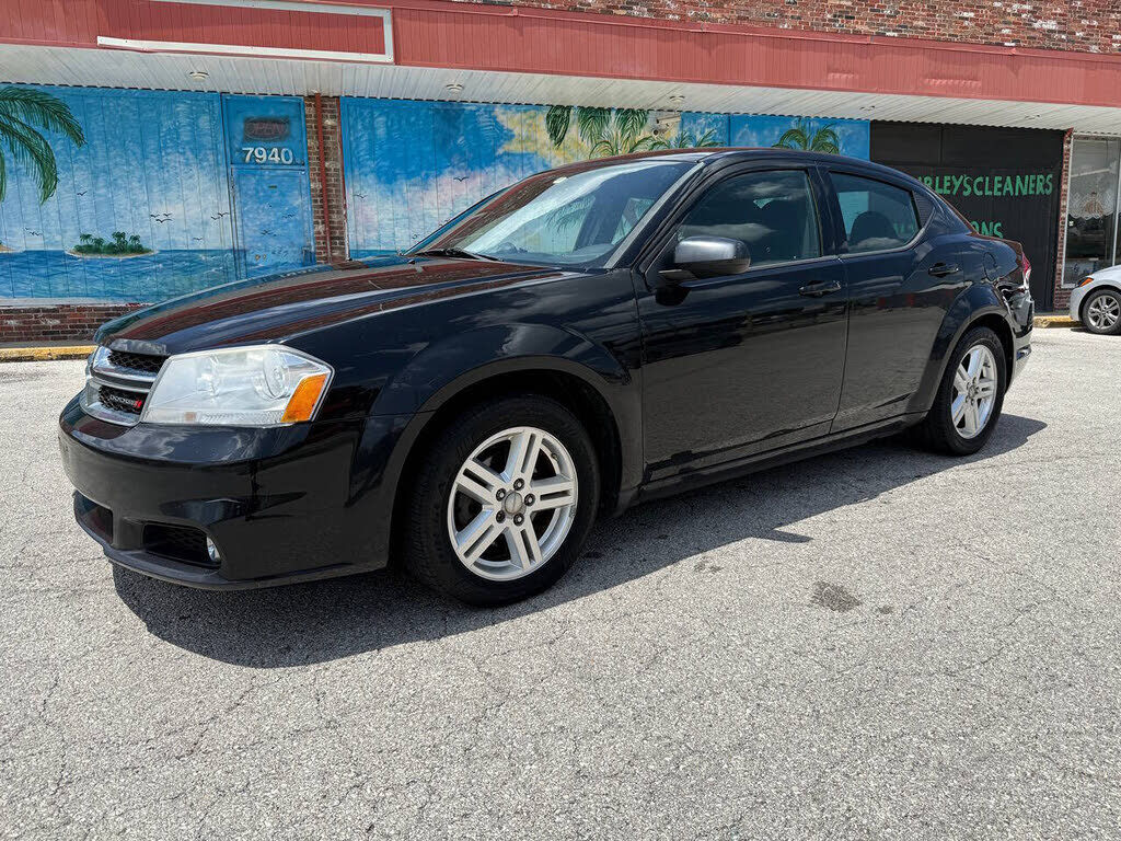 2013 DODGE Avenger