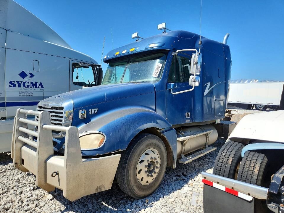 2005 FREIGHTLINER Columbia