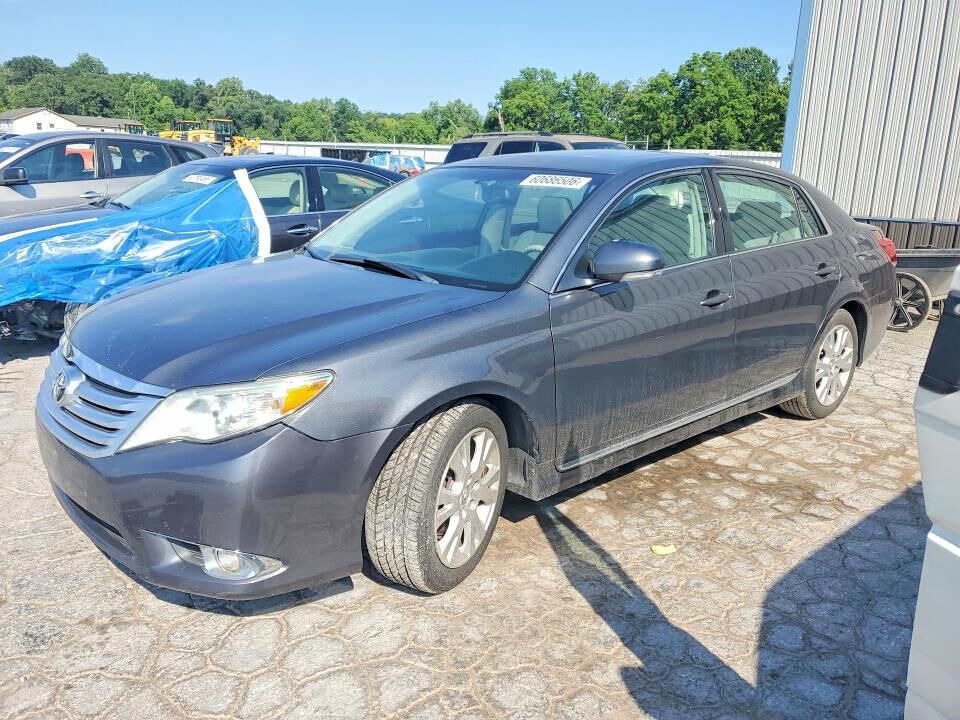 2011 TOYOTA Avalon