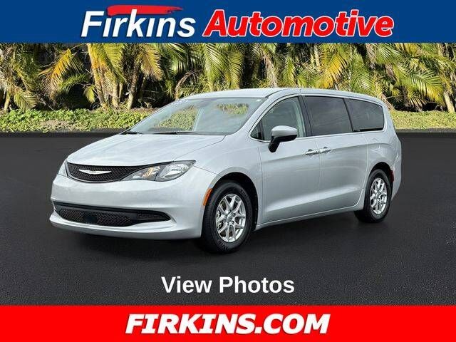 2023 CHRYSLER Voyager