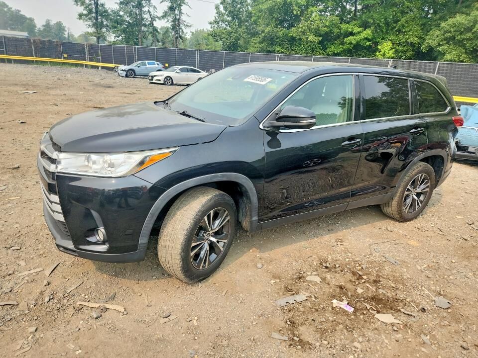 2019 TOYOTA Highlander