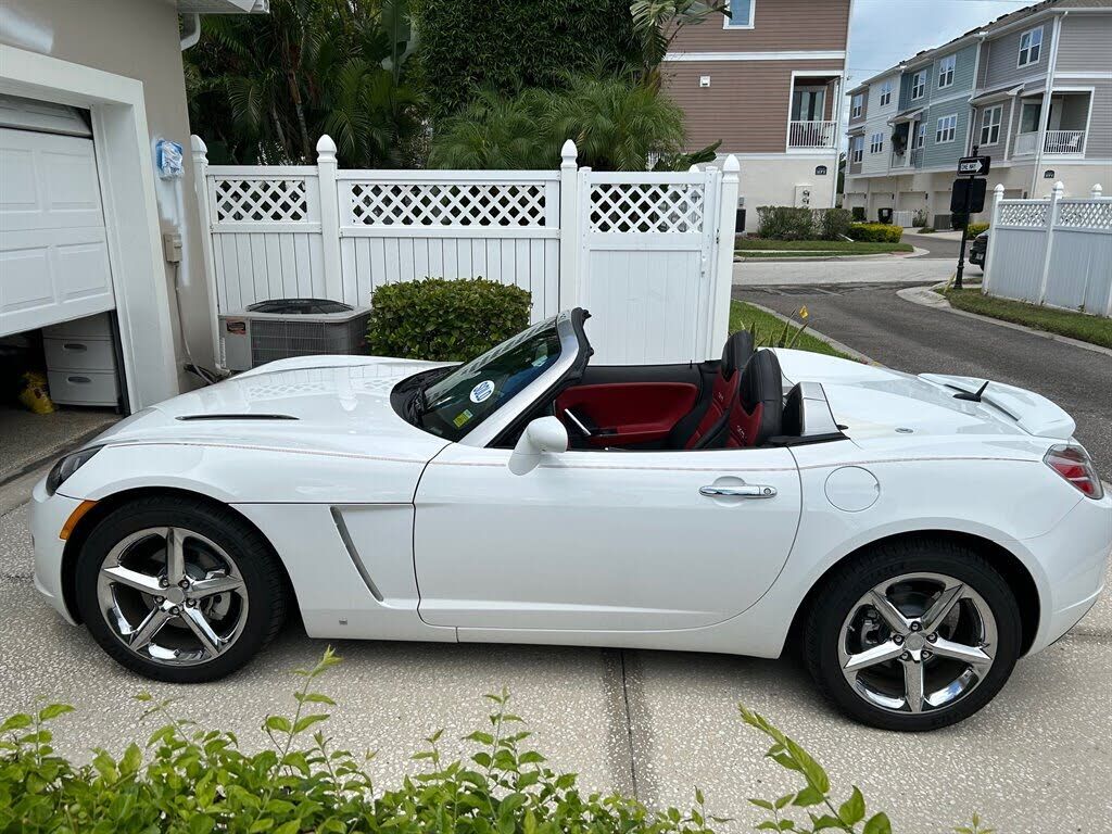 2008 SATURN Sky