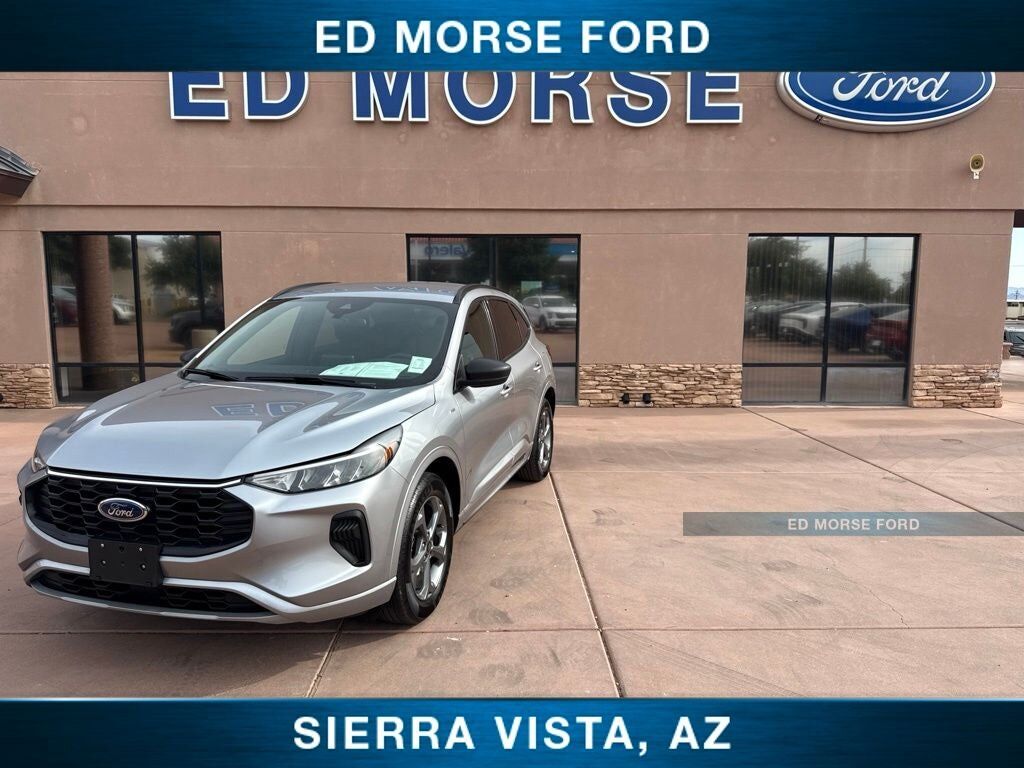 2024 FORD Escape