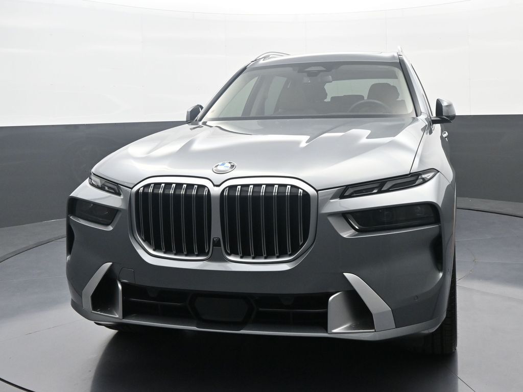 2025 BMW X7