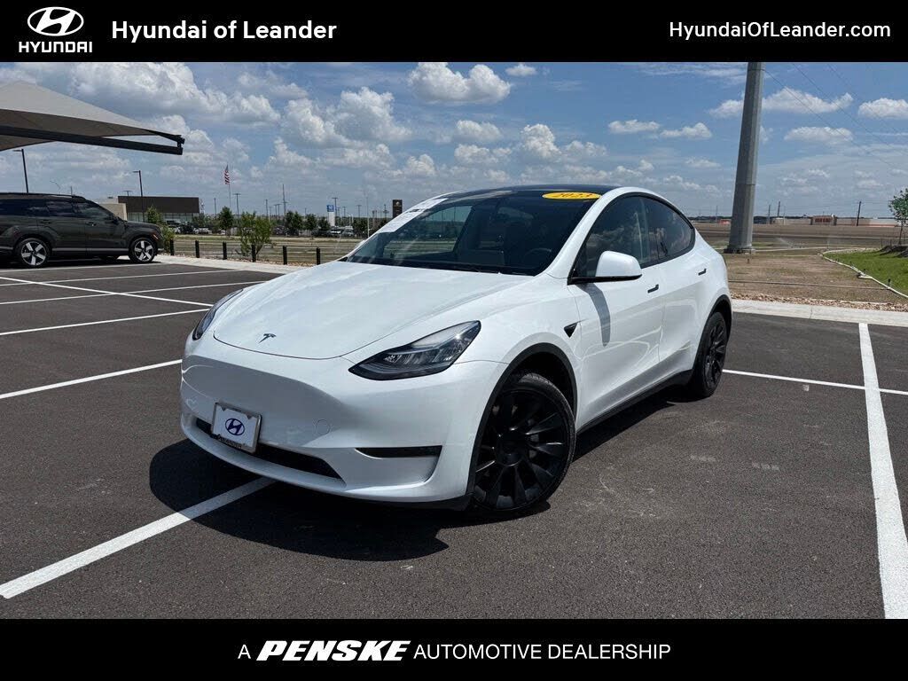 2023 TESLA Model Y