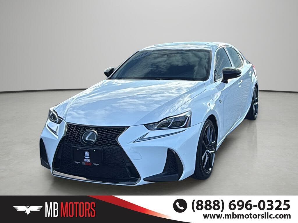 2019 LEXUS IS