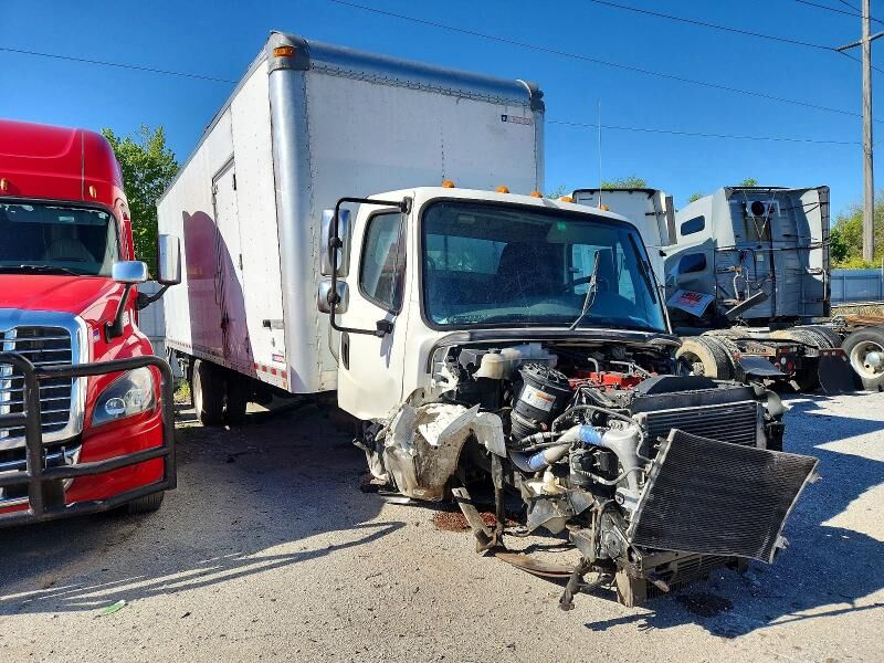 2016 FREIGHTLINER M2