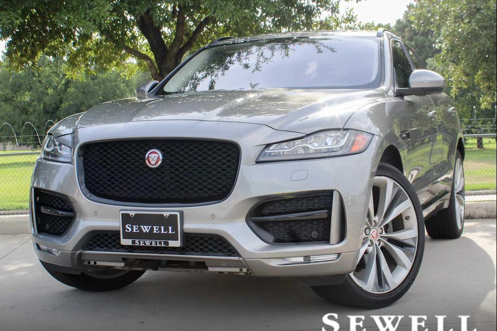 2018 JAGUAR F-Pace