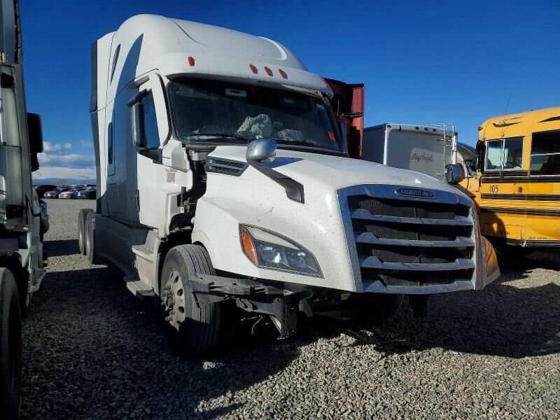 2022 FREIGHTLINER Cascadia