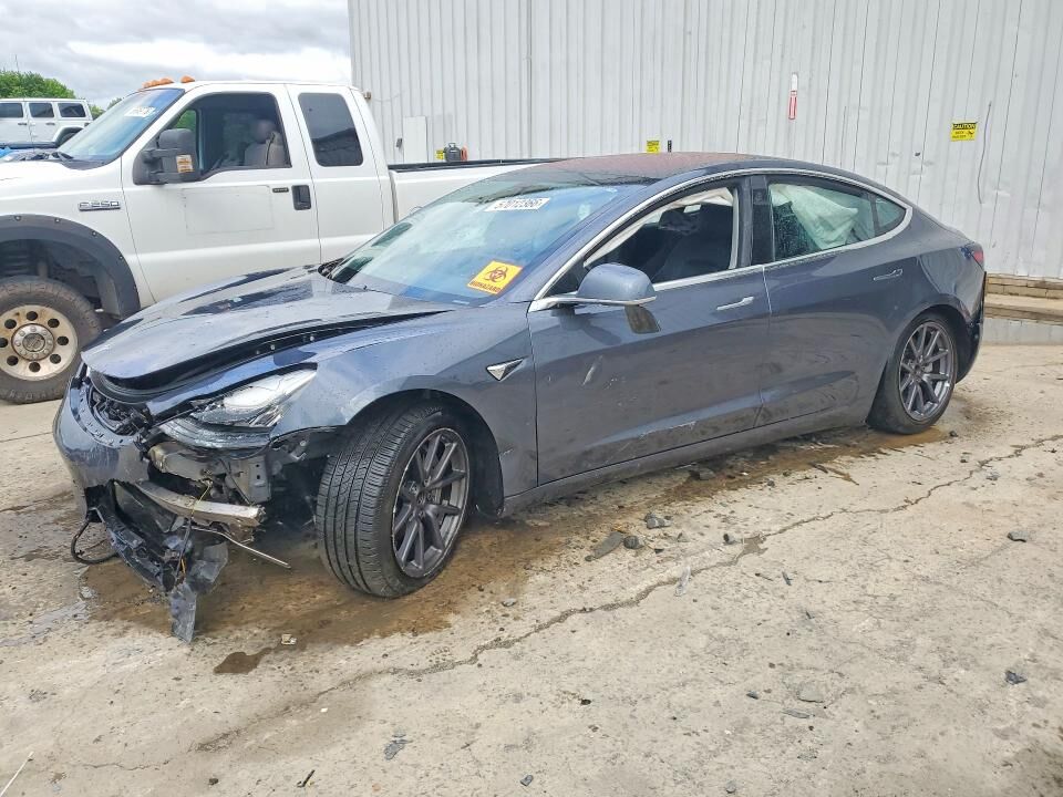 2018 TESLA Model 3