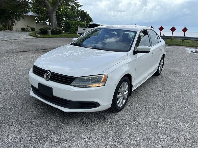 2012 VOLKSWAGEN Jetta