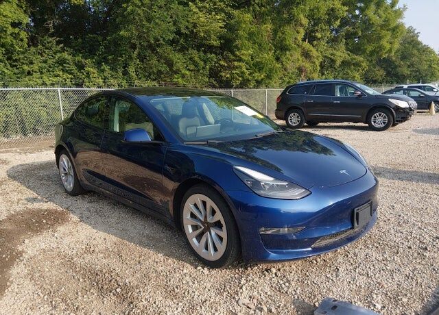 2022 TESLA Model 3