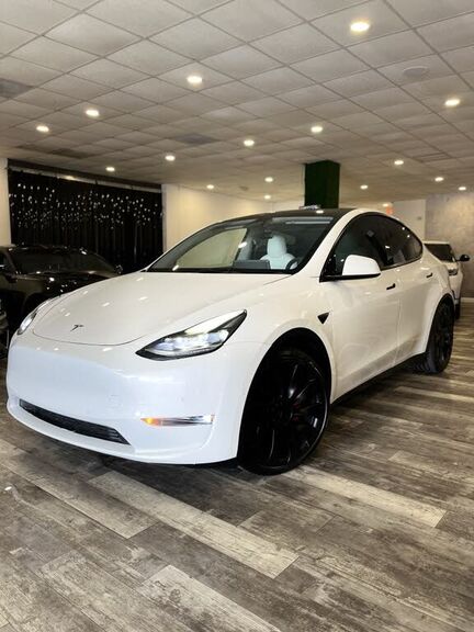 2022 TESLA Model Y