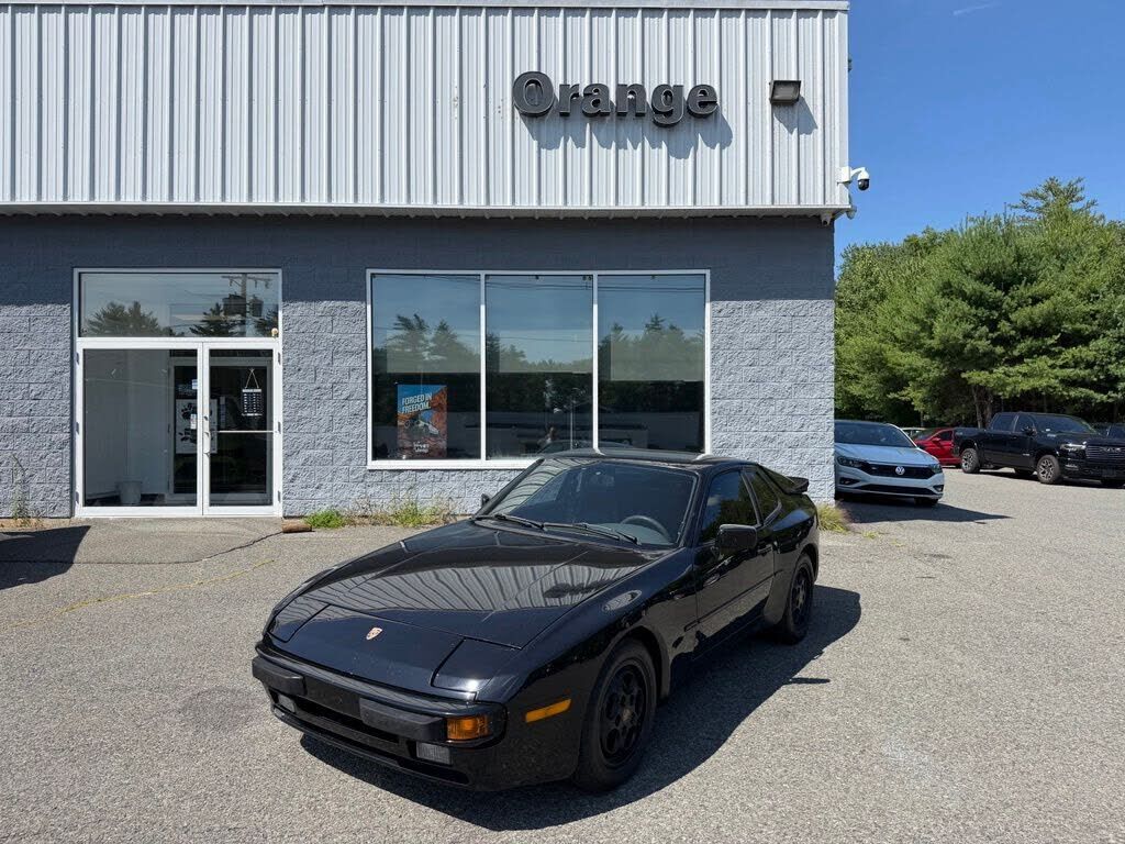 1987 PORSCHE 944