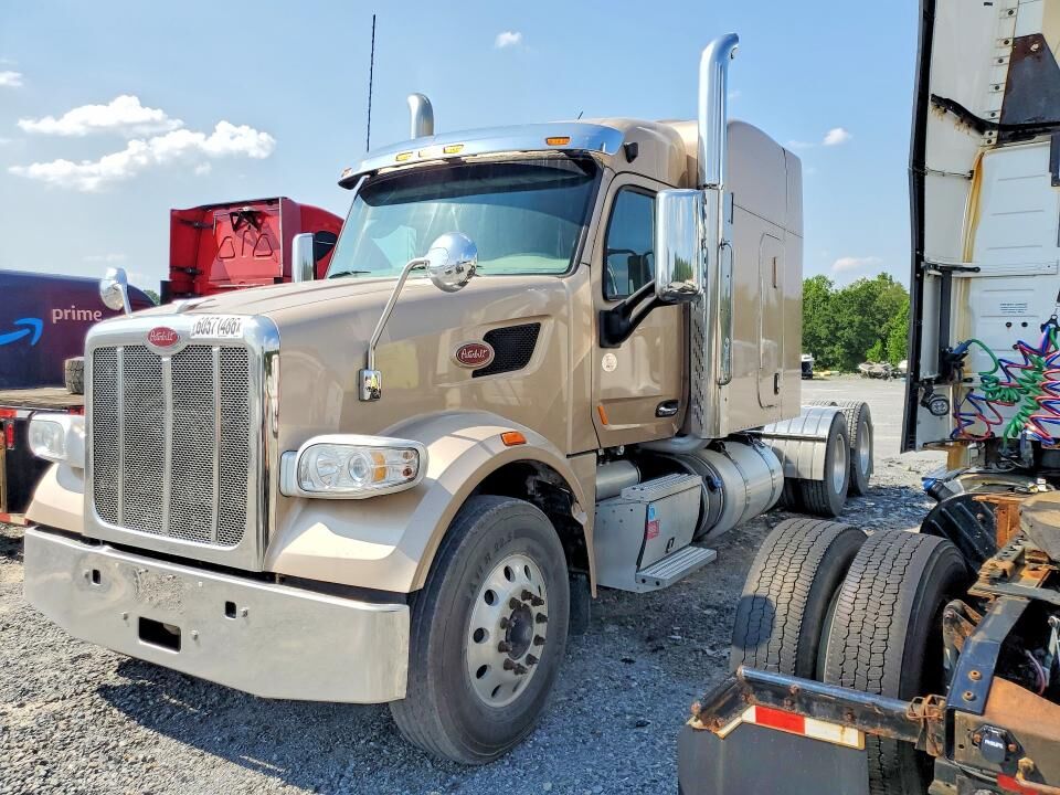 2021 PETERBILT 567