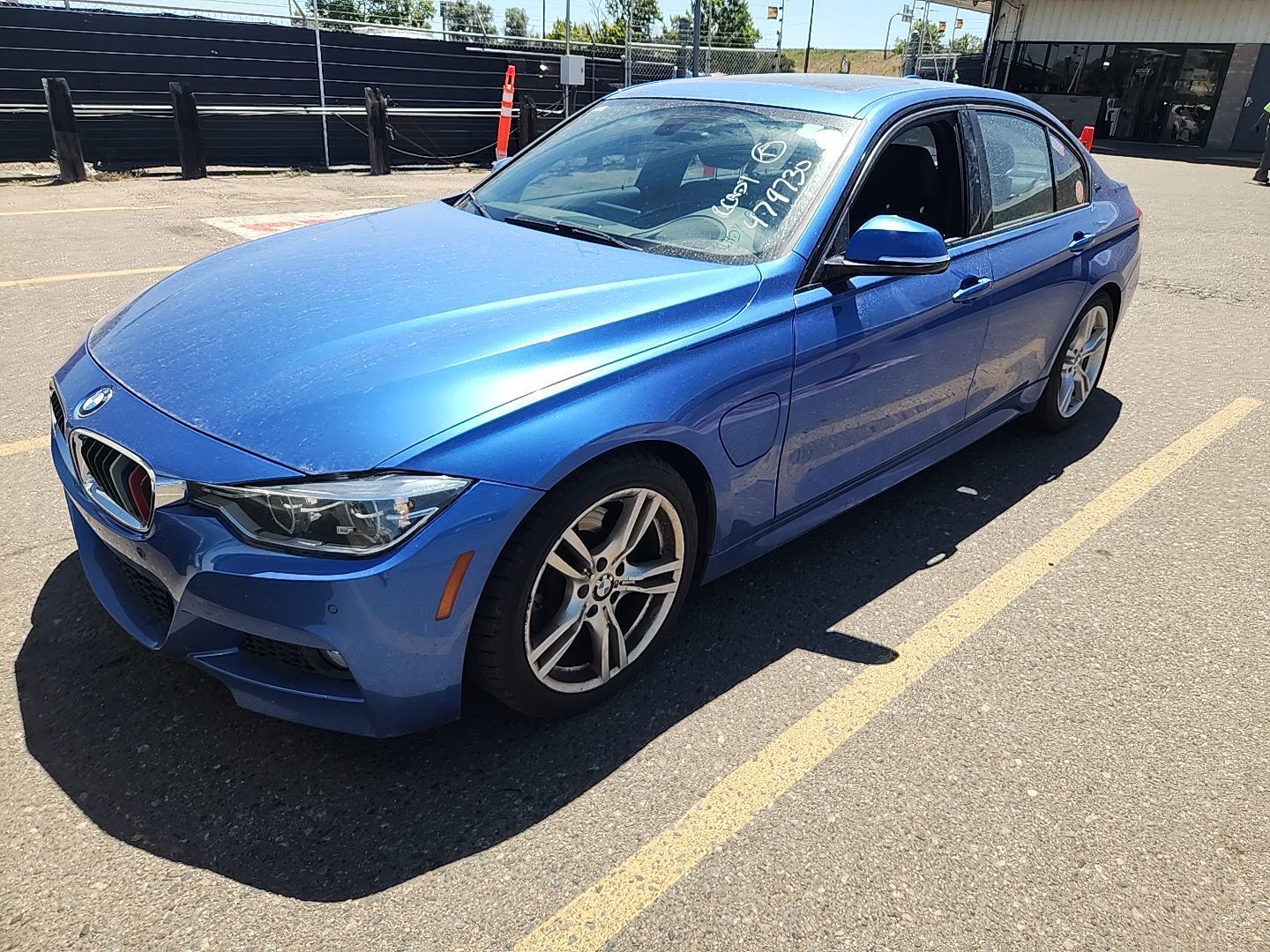 BMW 330e
