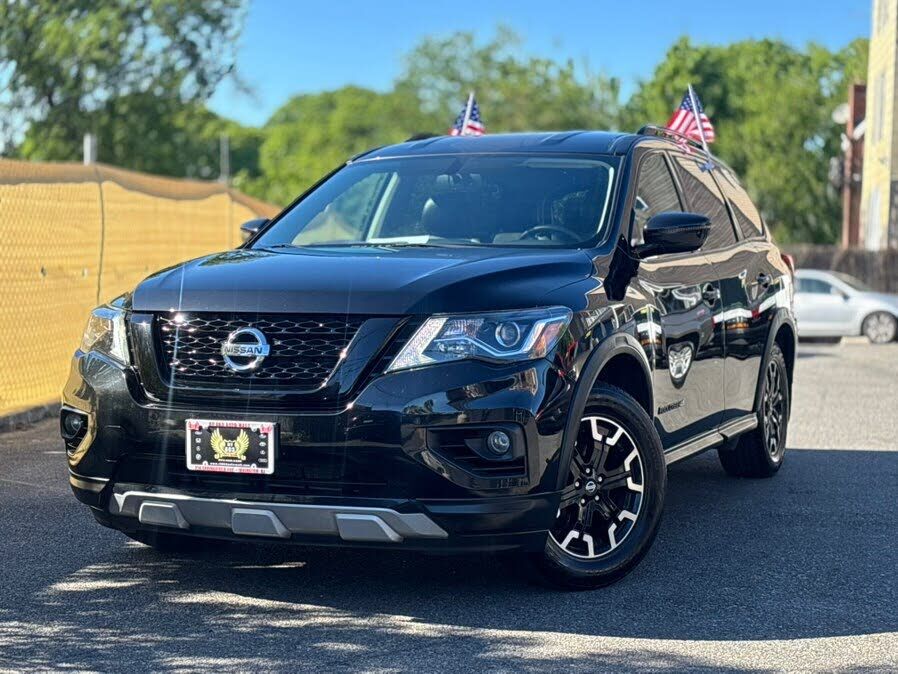 2020 NISSAN Pathfinder