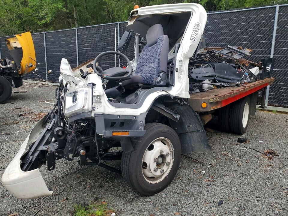 2024 ISUZU NPR-HD