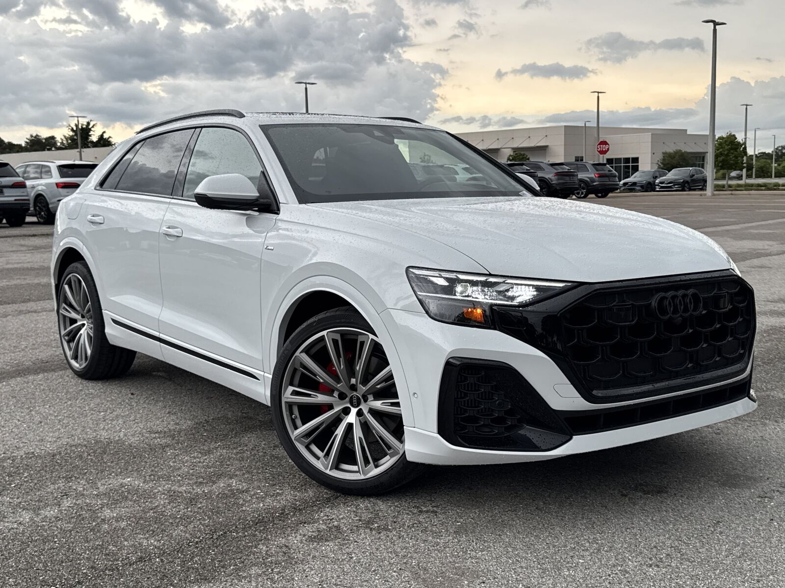 2026 AUDI Q8