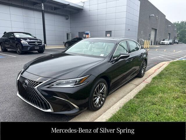 2024 LEXUS ES