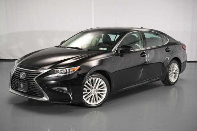 2016 LEXUS ES