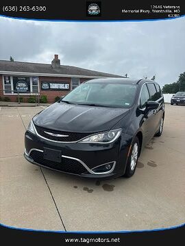 2019 CHRYSLER Pacifica