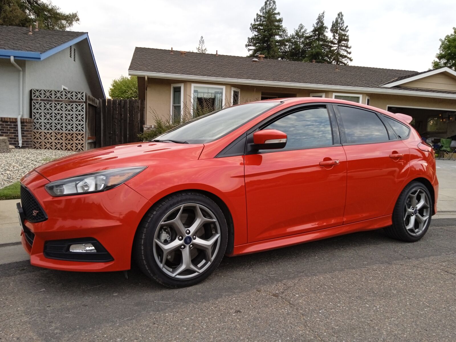 2017 FORD Focus