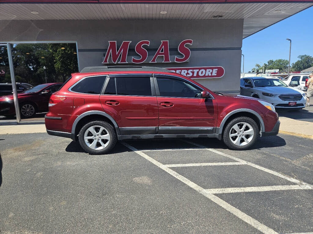 2013 SUBARU Outback