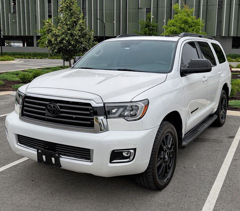 2018 TOYOTA Sequoia
