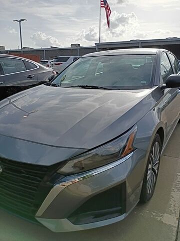 2025 NISSAN Altima