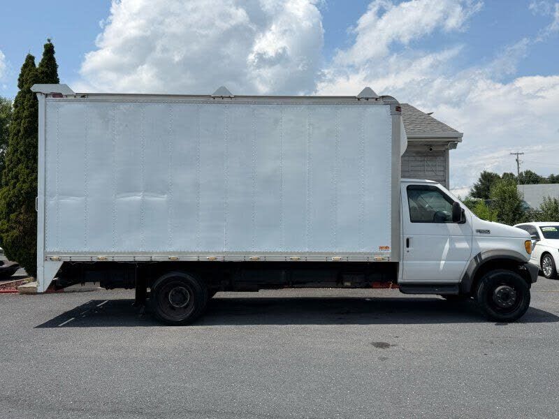 2003 FORD E-550