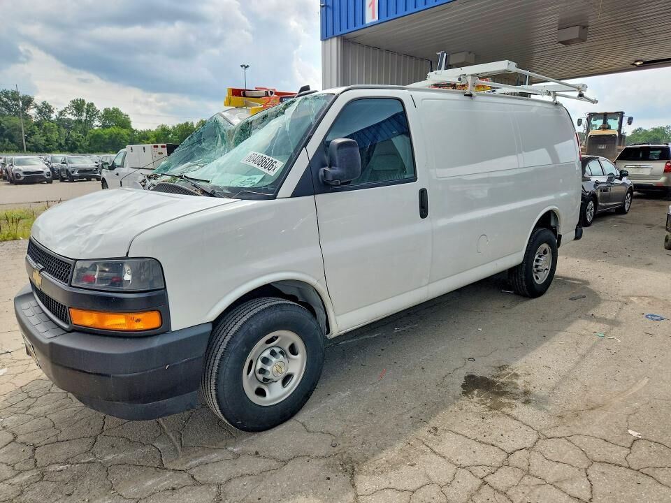 2024 CHEVROLET Express