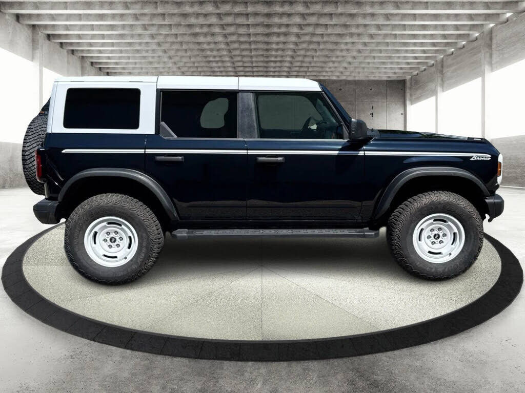 2024 FORD Bronco