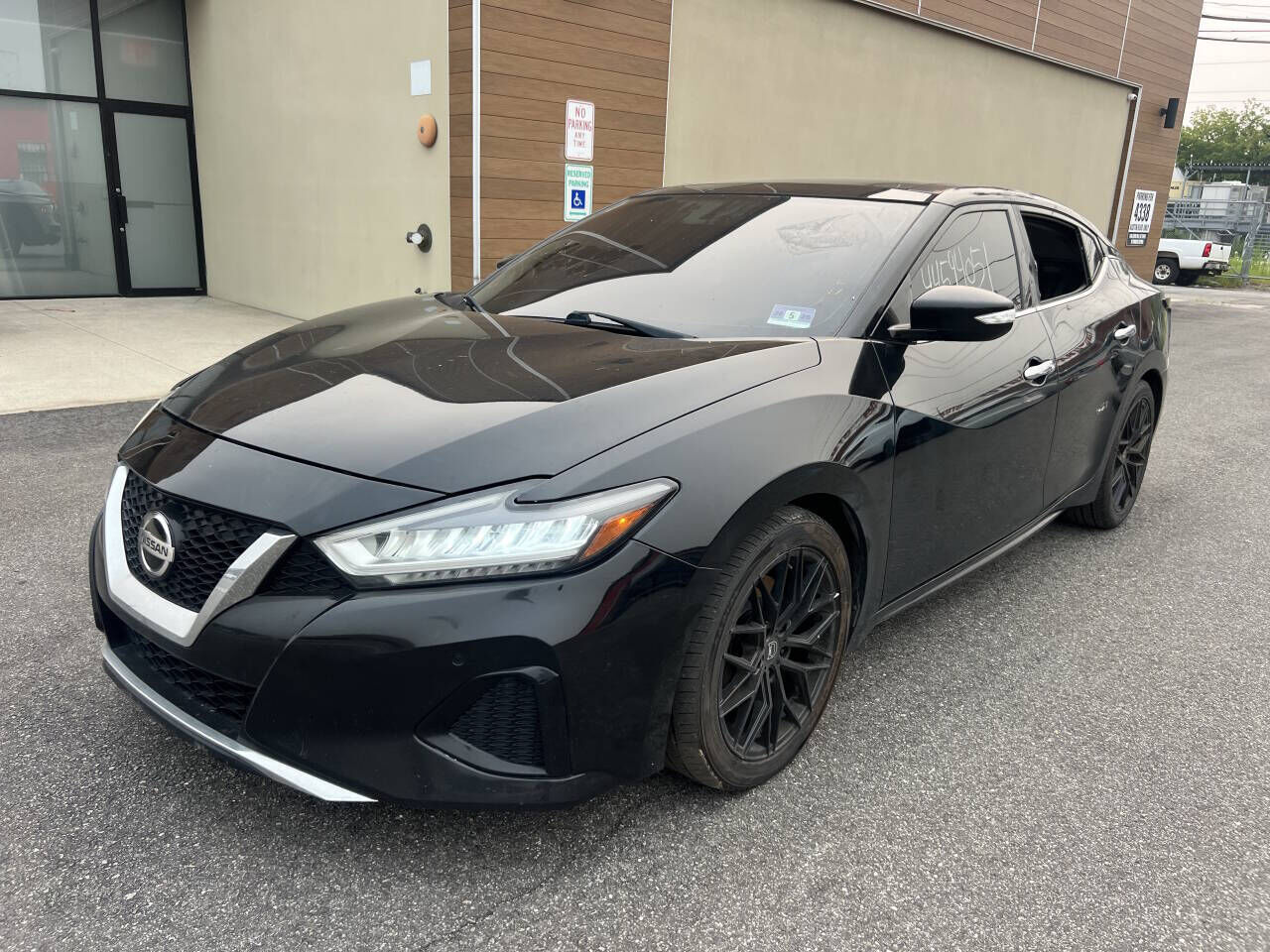 2019 NISSAN Maxima