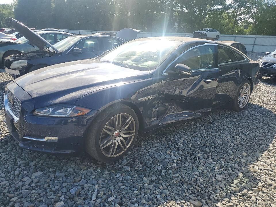 2017 JAGUAR XJ