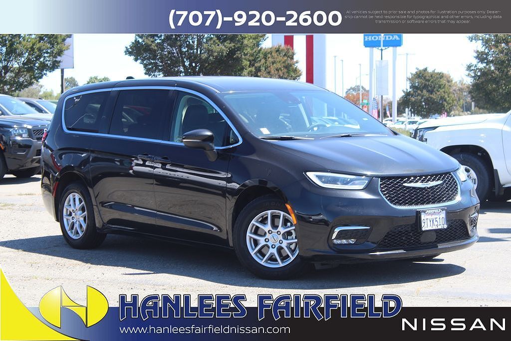 2023 CHRYSLER Pacifica
